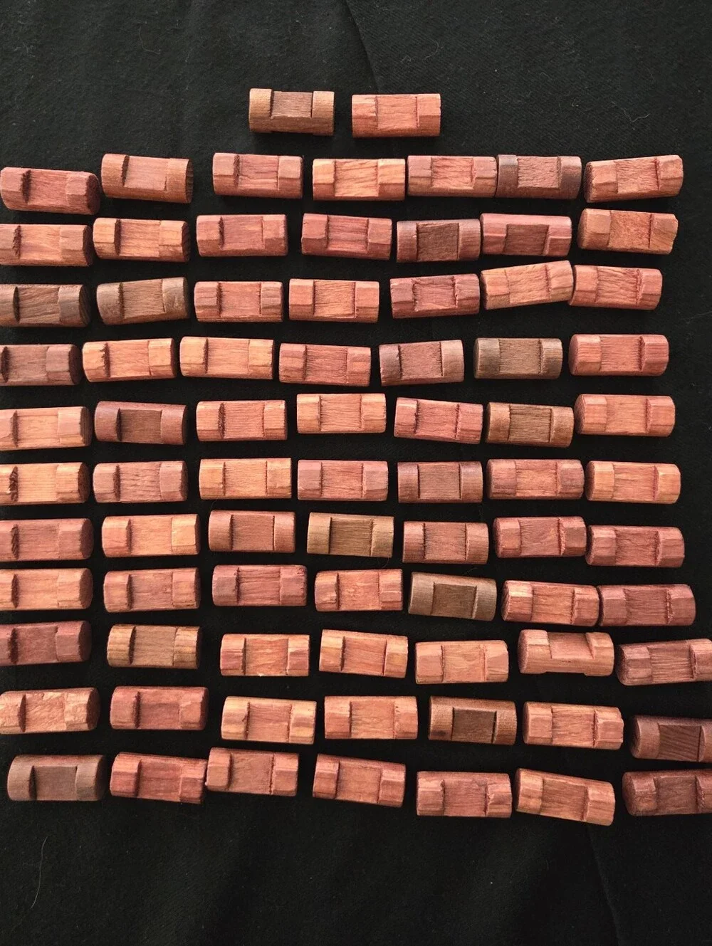 Lincoln Logs 110 Piece Lot 2 Gable, 12 Roof, 4-10.5